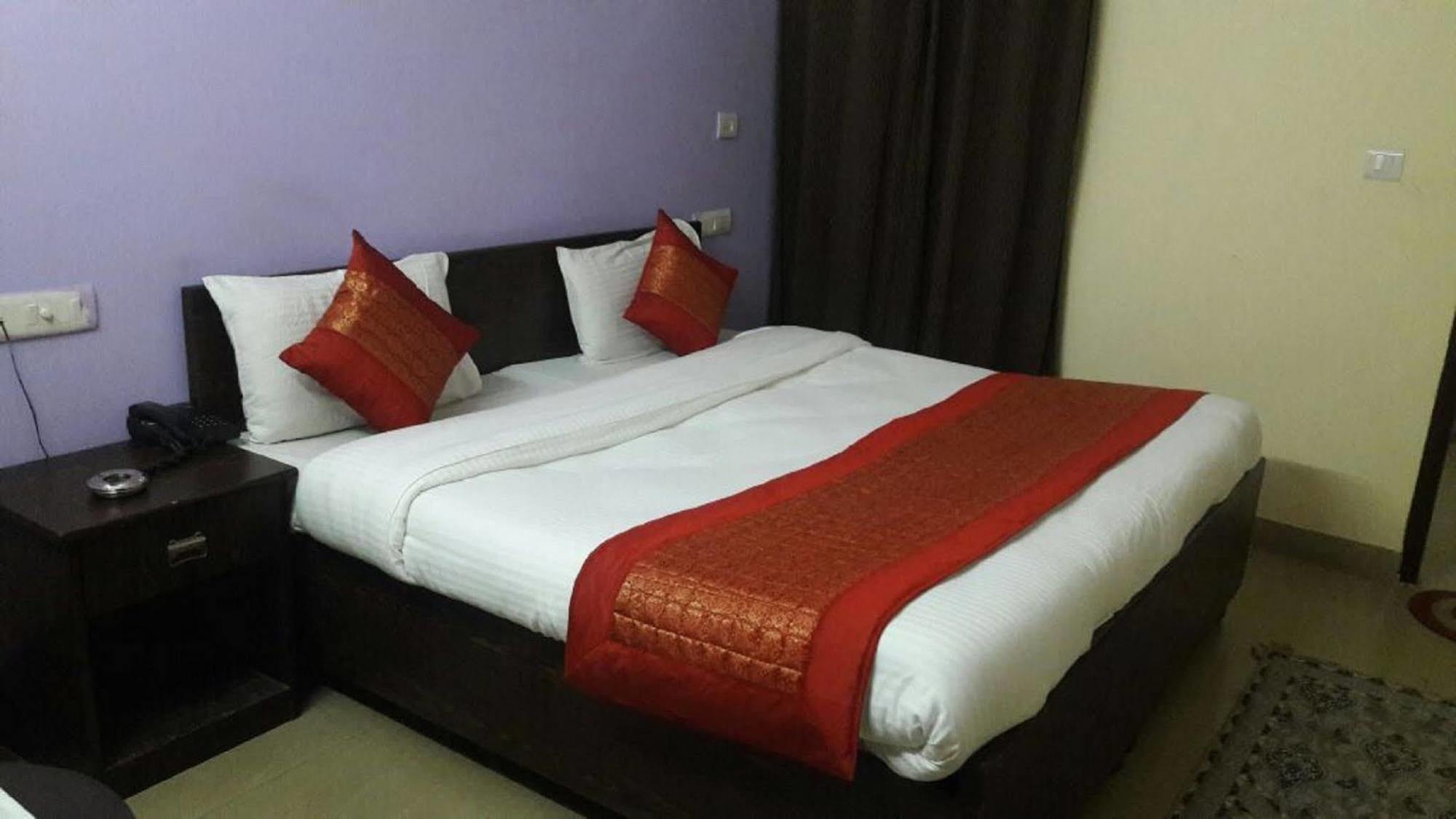 Hotel O Mahipalpur Inn 뉴델리 외부 사진