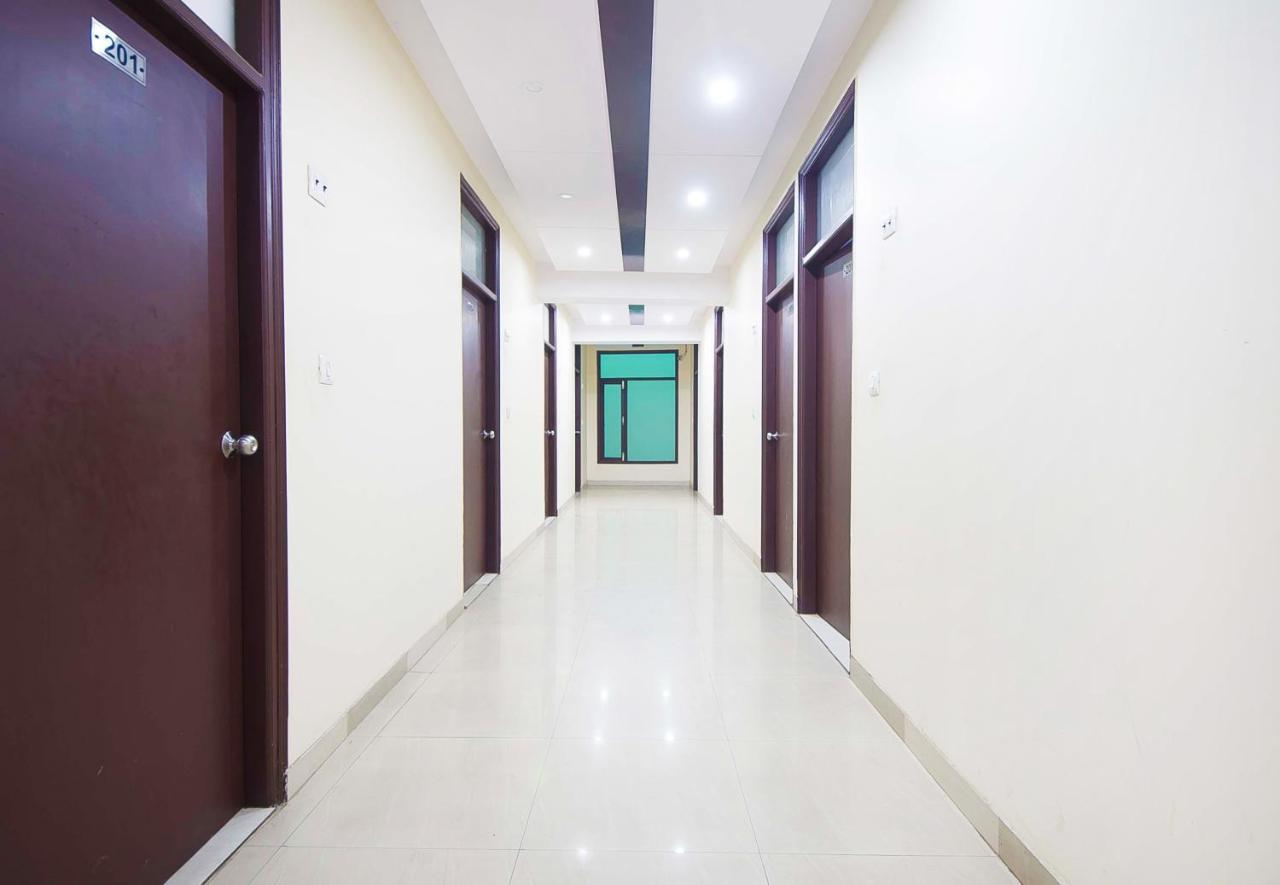 Hotel O Mahipalpur Inn 뉴델리 외부 사진
