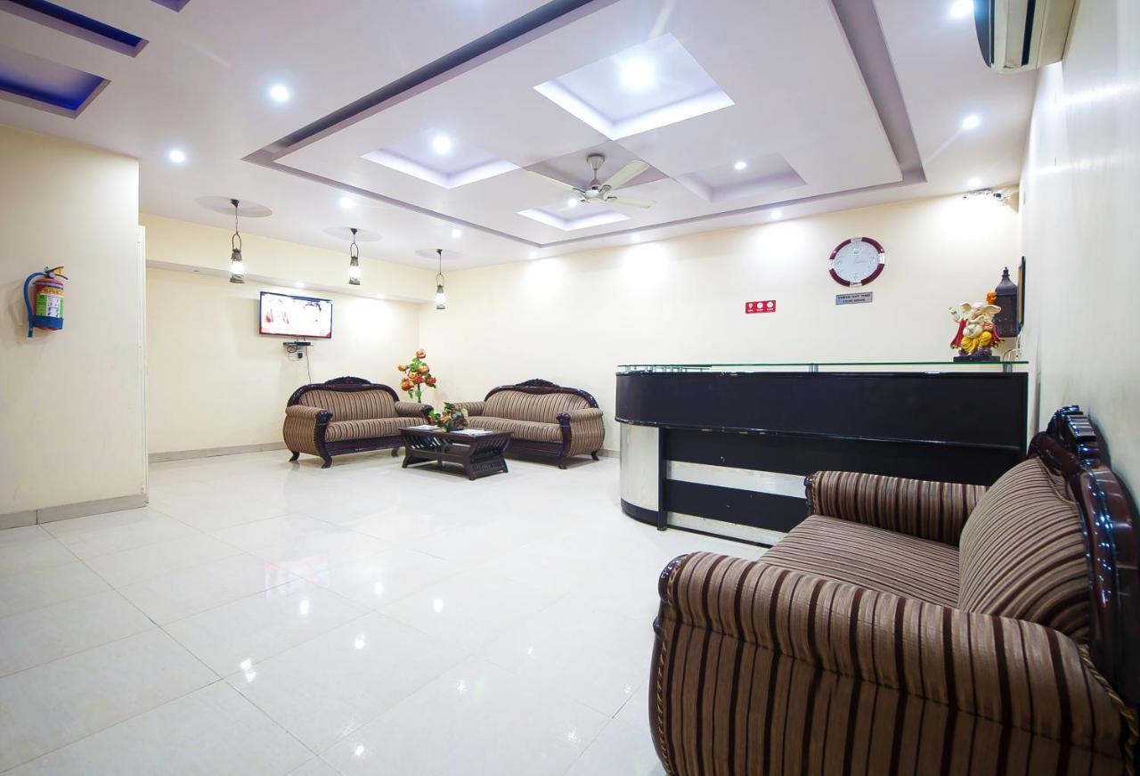 Hotel O Mahipalpur Inn 뉴델리 외부 사진