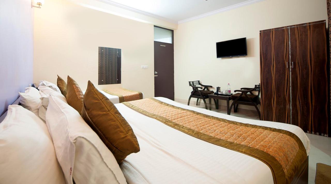 Hotel O Mahipalpur Inn 뉴델리 외부 사진